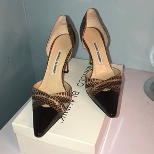 Authentic  Manolo Blahnik pointed toe heels